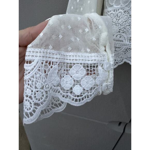 FOREVER 21 IVORY SHEER LACE CROCHET CASUAL TOP SZ Medium Coquette Festival - Picture 12 of 16